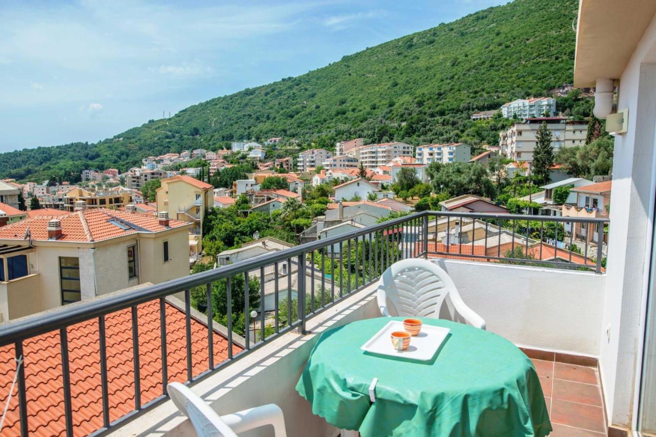Villa Vjera Petrovac na moru Zimmer foto