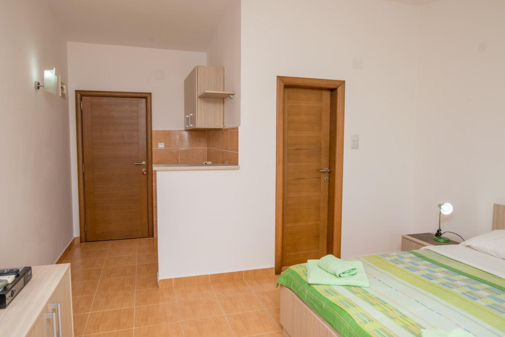 Villa Vjera Petrovac na moru Zimmer foto